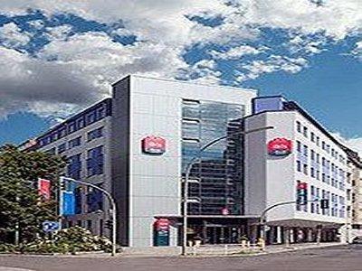 Ibis West Hotel 2*
